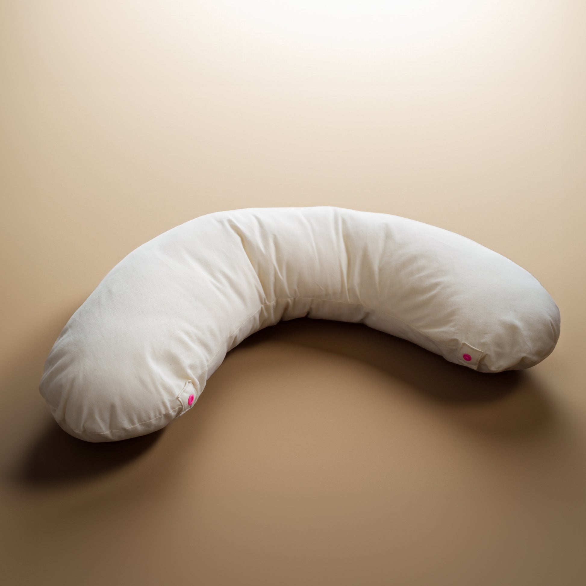 The bubble puff pillow is shaped like a "puff" and is naturally curved 